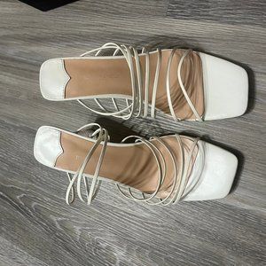 【新品未使用】　トニービアンコ　caprice sandal 37 Chalk Metallic-Accent Double-Strap Heeled Sandals - CHARLES